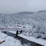 Semesterbostad під горою 2