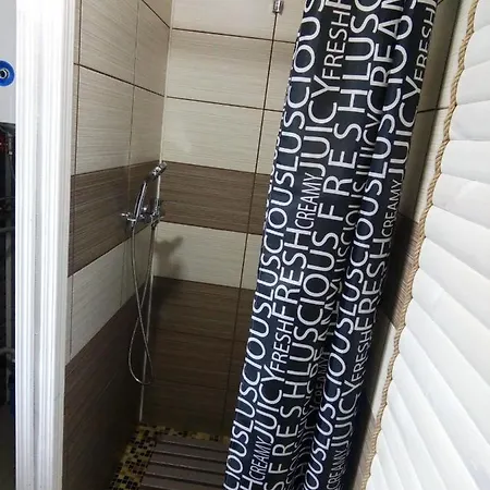 під горою 2 別荘 シェショリー