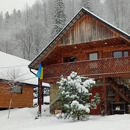 під горою 2 * シェショリー