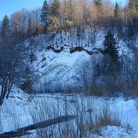 Сasa de vacaciones під горою 2 *