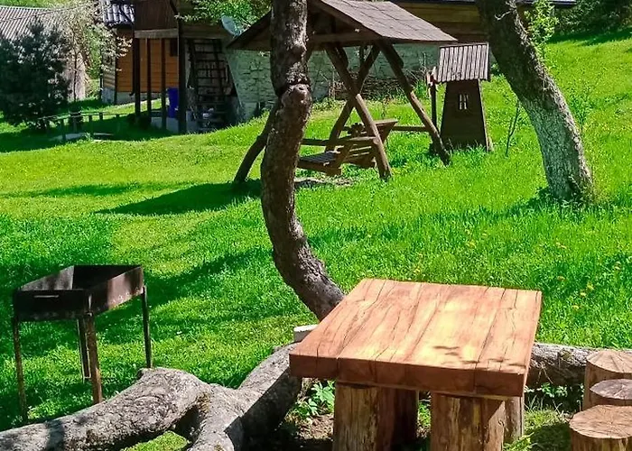 під горою 2 度假居 *